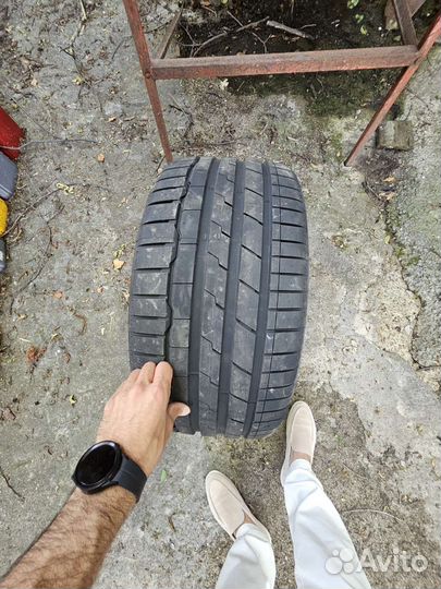 Hankook Ventus S1 Evo 3 K127 245/40 R19 и 275/35 R19 100Y