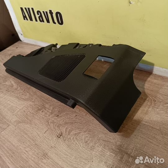 Обшивка багажника левая Skoda Octavia Tour