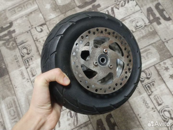 Колесо на электросамокат