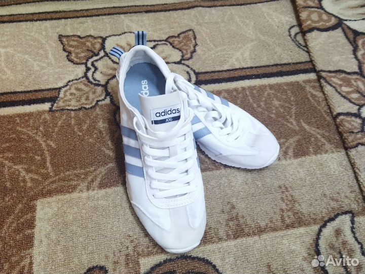 Кроссовки adidas