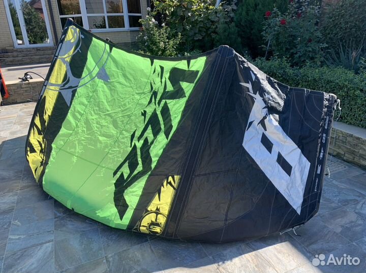 Продаю кайт Slingshot 8м