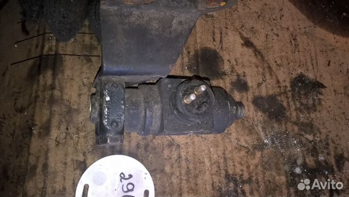 Регулятор давления 5010422740 Renault