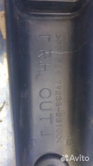 Пластик салона. Toyota Estima минивен 2AZ-FE 2008