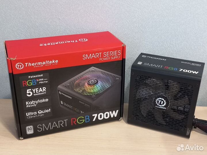 Блок питания Thermaltake Smart RGB 700W
