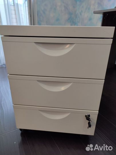 Тумбочка бу