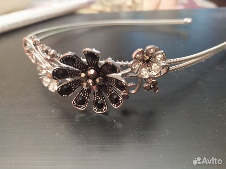 Красивый новый ободок - металл, украшение