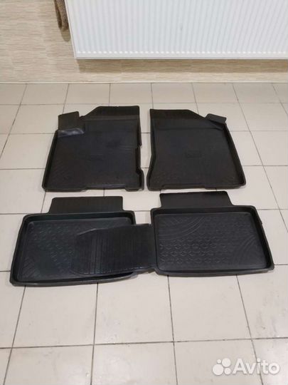 Автомобильные коврики резиновые