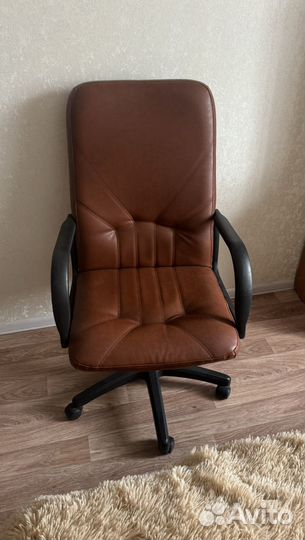 Компьютерное кресло