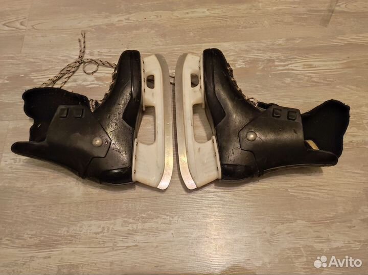 Хоккейные коньки Динамо