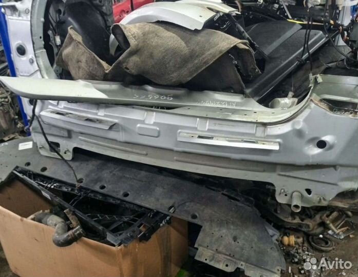 Задняя панель geely tugella