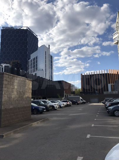 Машиноместо, 20 м²