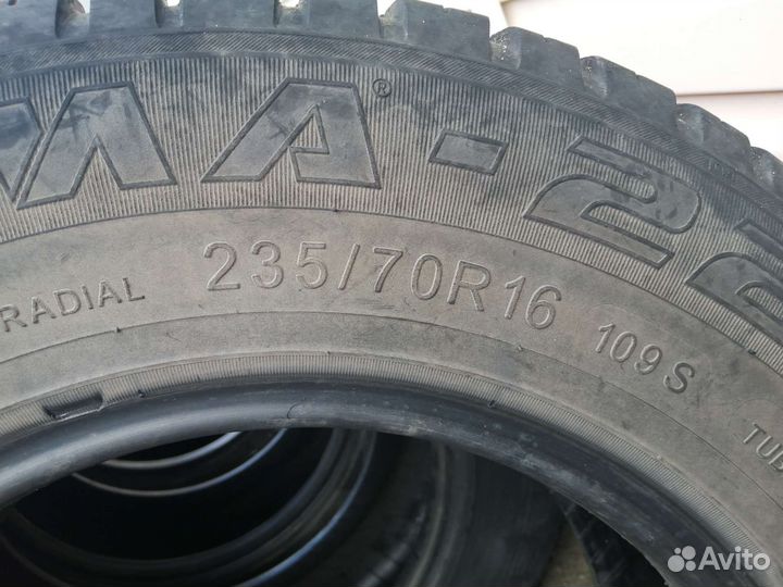 КАМА Кама-235 23.5/70 R16