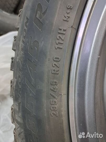 Pirelli Scorpion Ice Zero 2 285/45 R20 112H