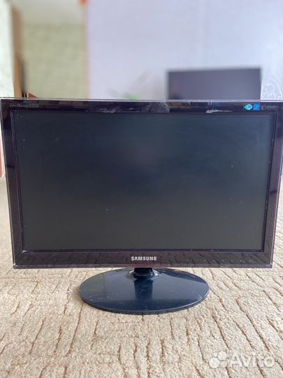 Монитор Samsung SyncMaster P2070