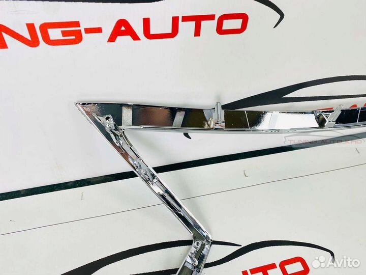 Молдинг решетки радиатора Lexus RX350 A8601