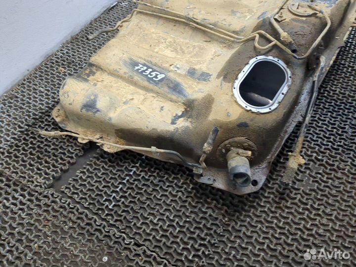 Бак топливный Toyota RAV 4, 1997