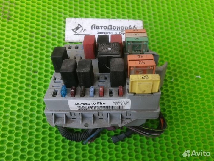 Блок предохранителей Fiat Albea 350A1000 2007