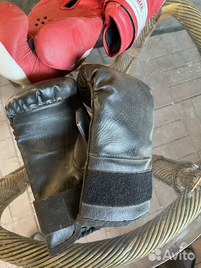 Боксёрские перчатки