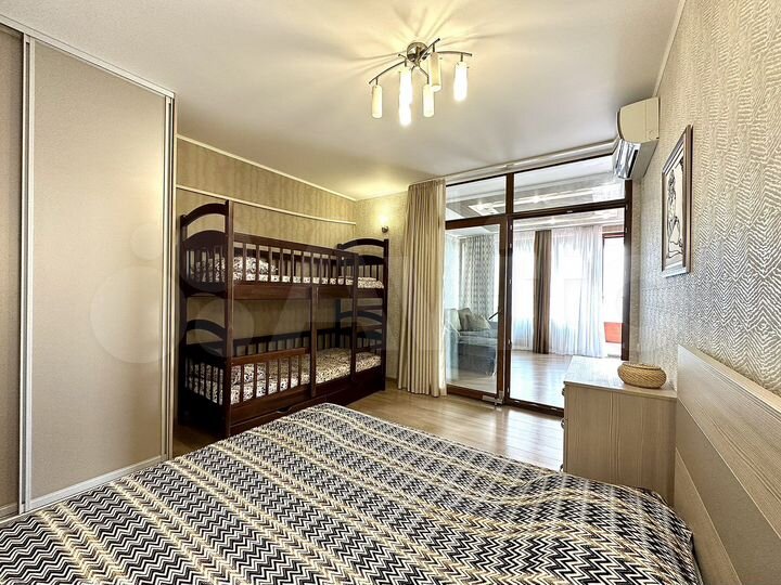 3-к. квартира, 86 м², 8/12 эт.