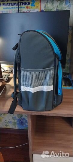 Школьный рюкзак