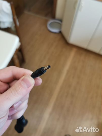 Автомобильное зарядное устройство для телефона