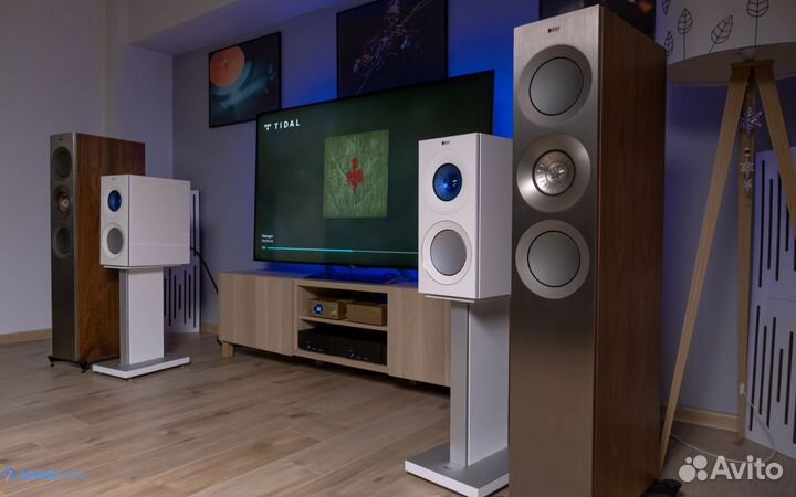 KEF reference Meta