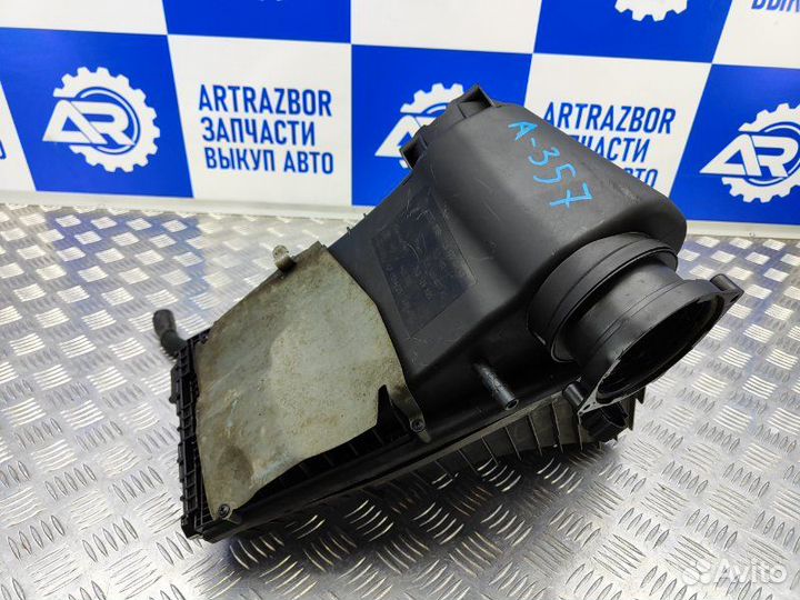 Корпус воздушного фильтра Volkswagen Touareg 3.6