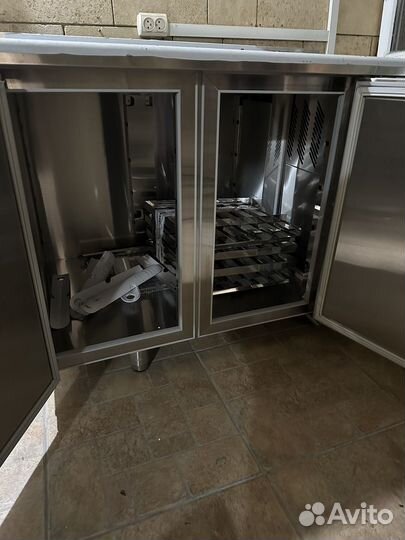 Холодильный стол