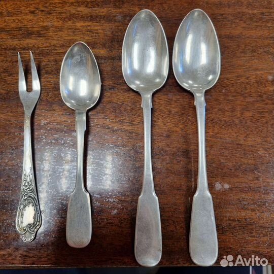Серебрянные ложки, солонки, ваза и другое