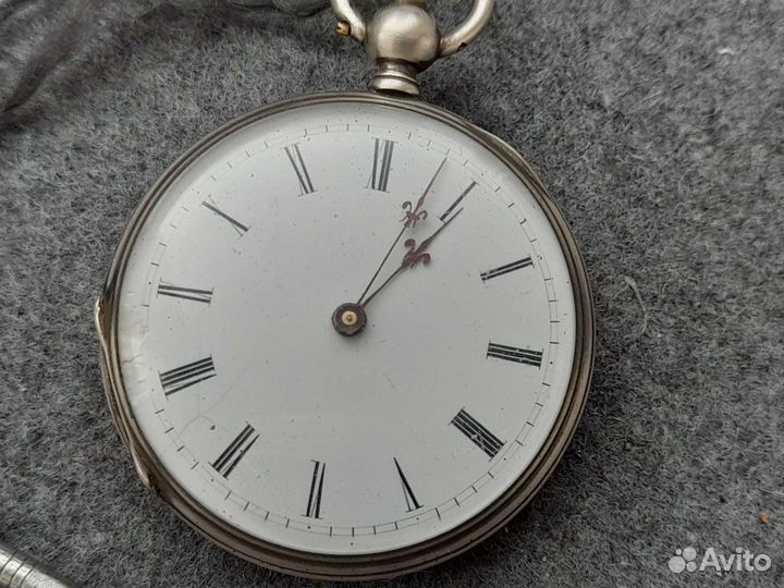 Часы антикварные ключевки