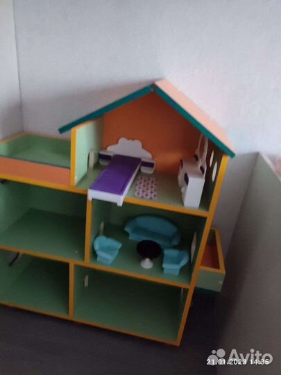 Большой кукольный домик