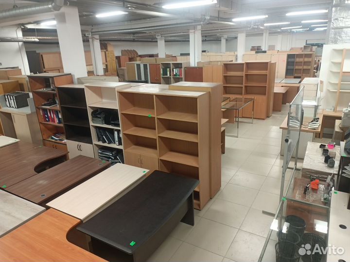 Столы б.у., много