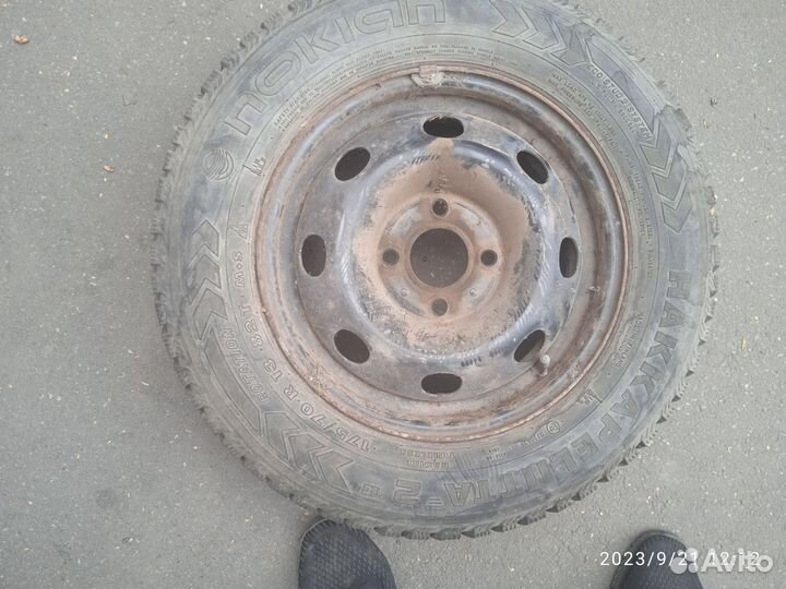 R13 Nokian Tyres Hakkapeliitta 2 175/70, PCD 4x98 DIA 10