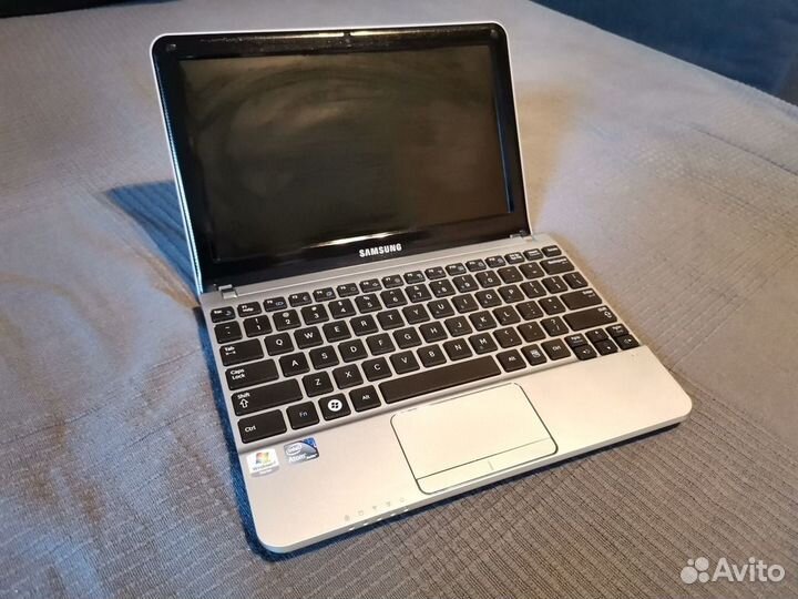 Компактный аппарат Samsung 10