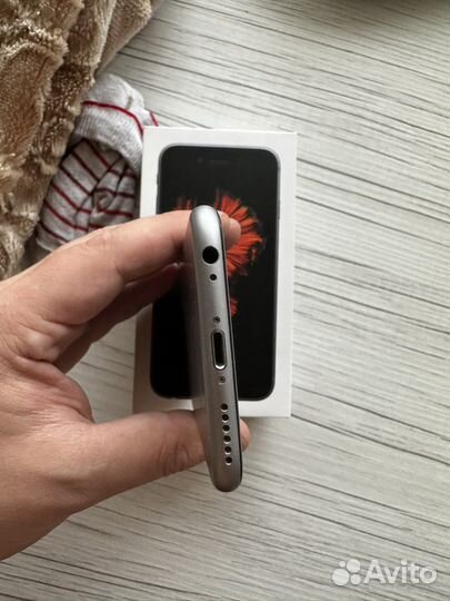 Телефон iPhone 6s 32 гб space gray
