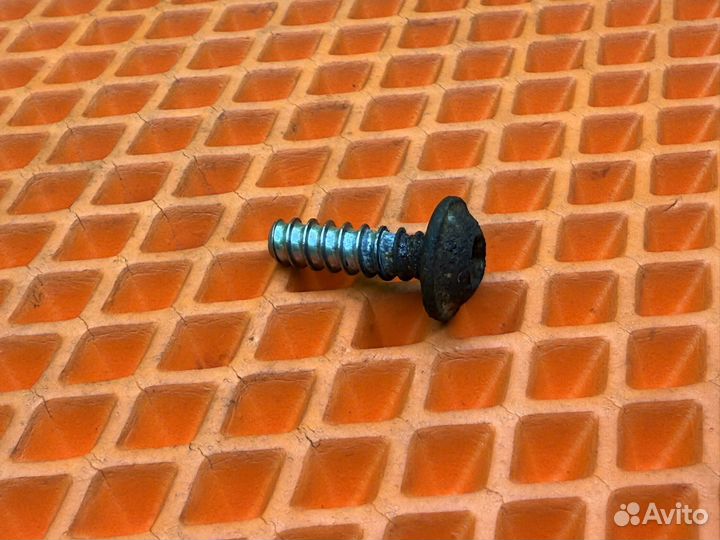 Болт скобы дроссельной заслонки Renault Logan