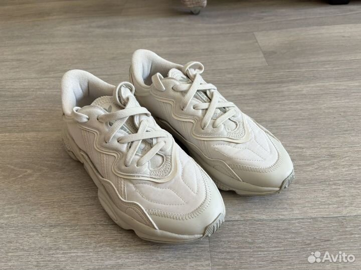 Кроссовки adidas ozweego женские 38