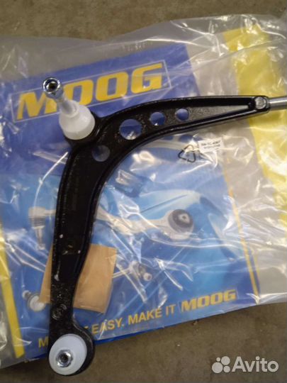 BMW Е30 Рычаг левый