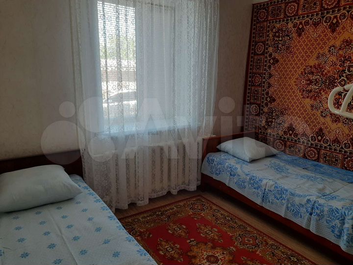 2-к. квартира, 40 м², 1/3 эт.