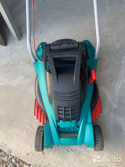 Газонокосилка Bosch Rotak 40