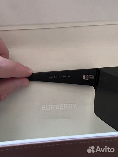 Солнцезащитные очки burberry