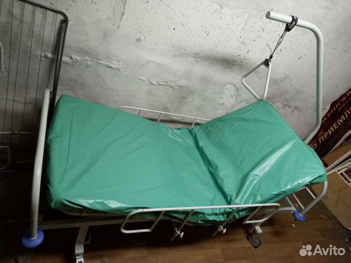 Медицинская кровать для лежачих больных