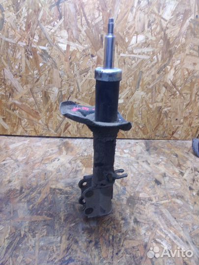 Амортизатор задний правый Kia Carens 1 2005