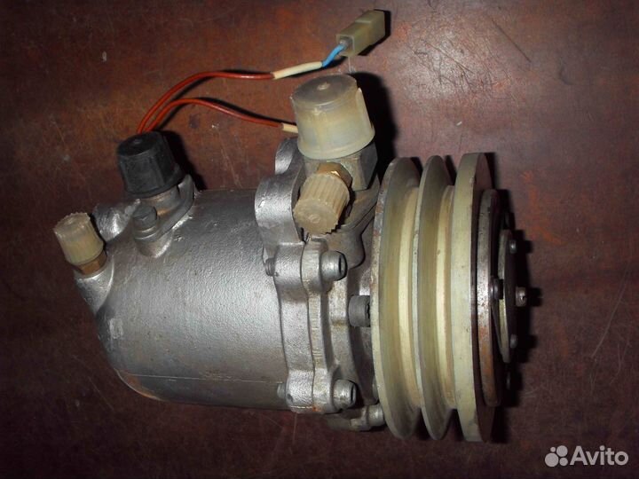 Компрессор кондиционера для авто хрл5Л120. новый