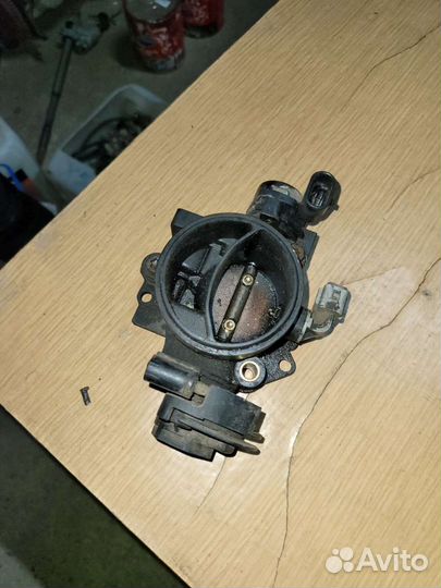 Дросель с датчиками на ситроен берлинго 2001г 75л