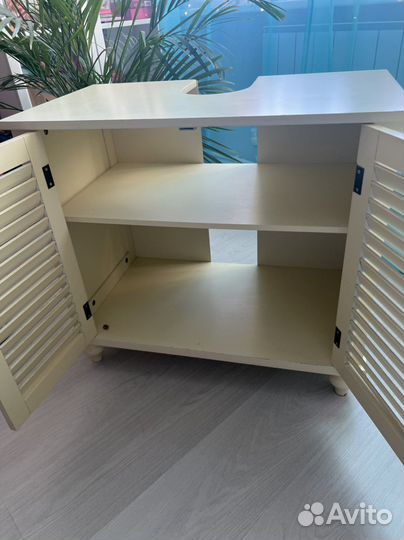 Тумба под раковину в стиле кантри