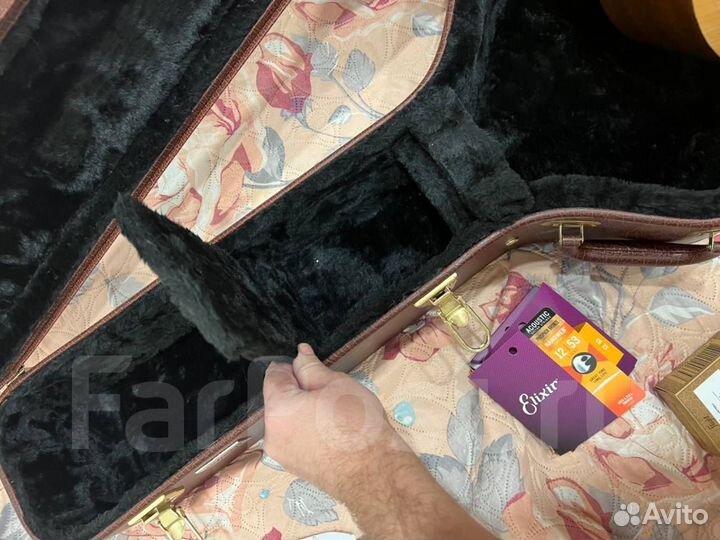 Гитара трансакустическая