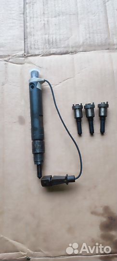 Форсунка дизельная VW Passat B5 0432193704