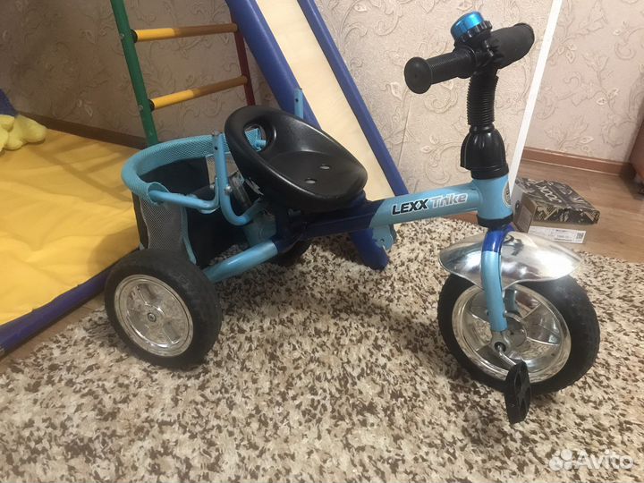 Трехколесный велосипед