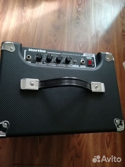 Басовый комбоусилитель hartke 25